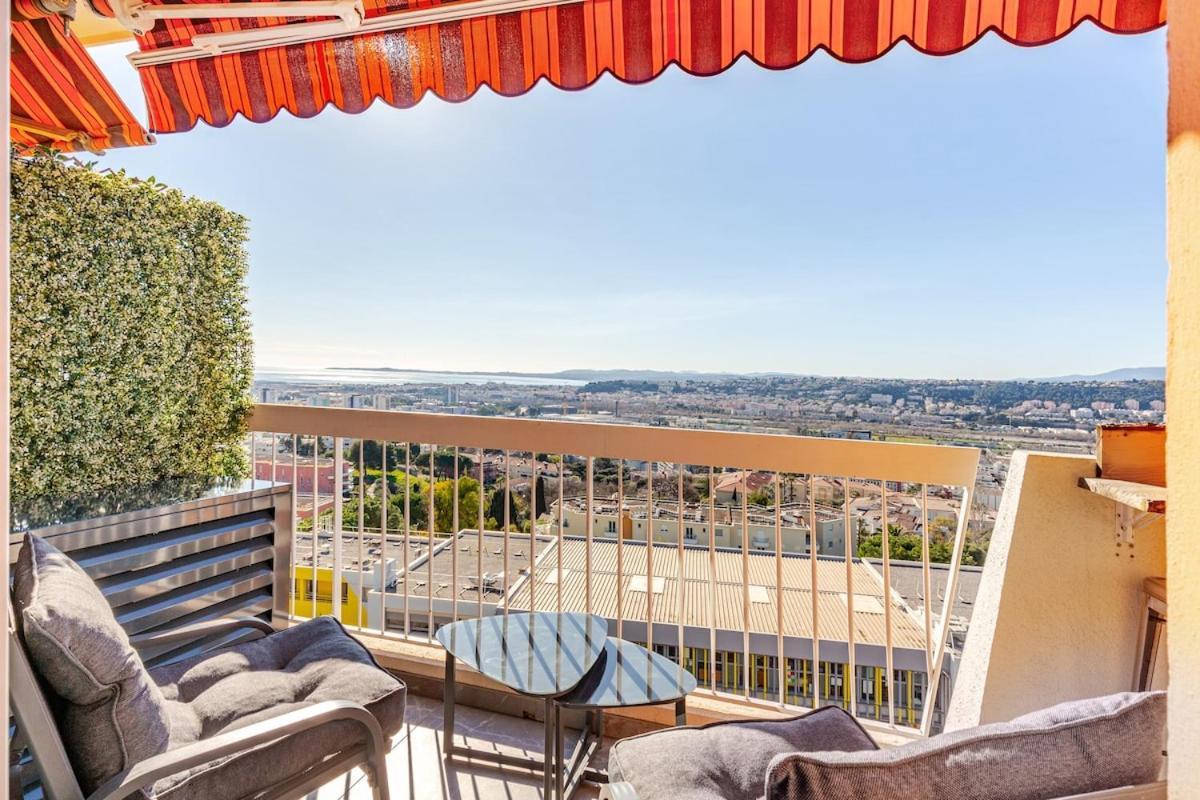 Vue Mer Et Montagne Panoramique Niza Exterior foto